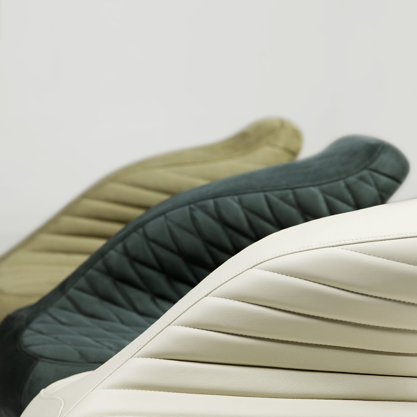 Shine Meditation Seat - kneeling (White)